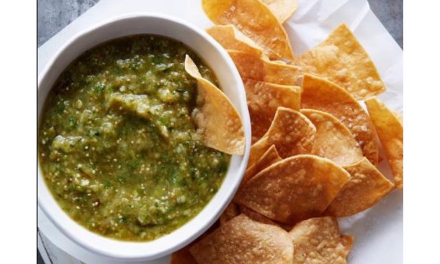 Javier’s Salsa With Tortilla Chips